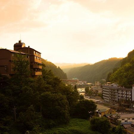 Shinshiyo Hotell Hita Eksteriør bilde
